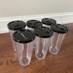 Set of 6 Clear Double Wall Plastic Tumblers With Black Lids Reusable Cups